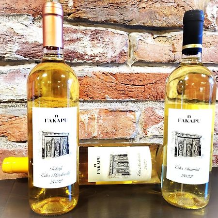 Fakapu Pince Es Panzio Bed & Breakfast Tokaj Exterior foto
