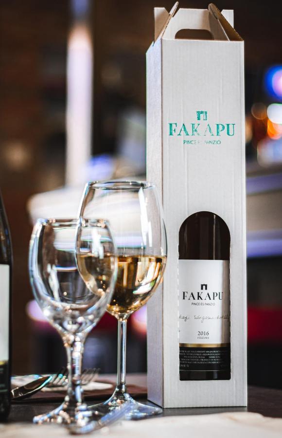 Fakapu Pince Es Panzio Bed & Breakfast Tokaj Exterior foto